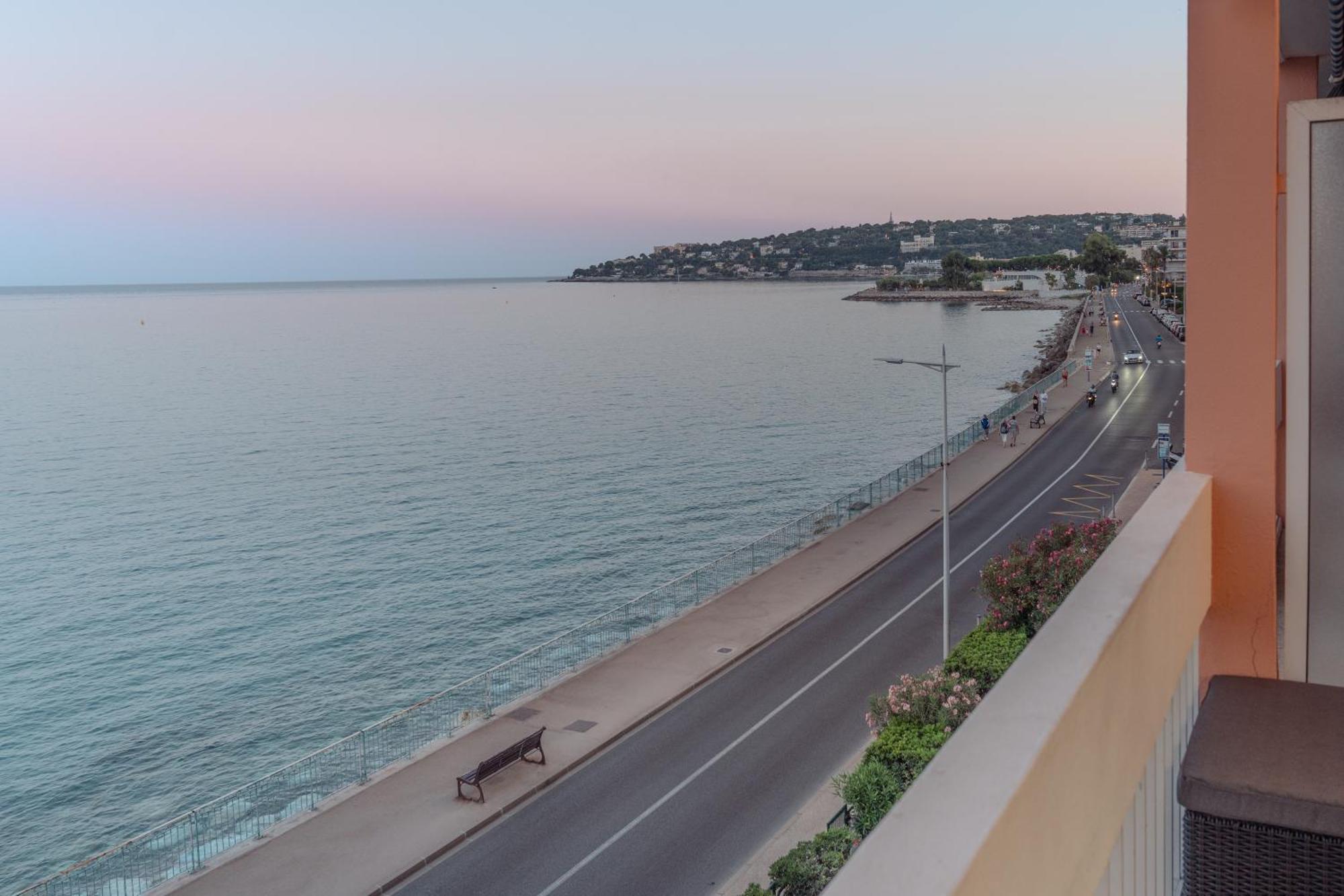 Le Pamela Menton Front De Mer Bagian luar foto